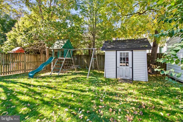 1005-A LINCOLN AVE, Falls Church, VA 22046