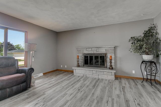 1805 E MARQUETTE STREET, Appleton, WI 54911