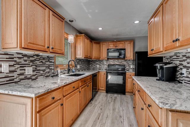 1805 E MARQUETTE STREET, Appleton, WI 54911