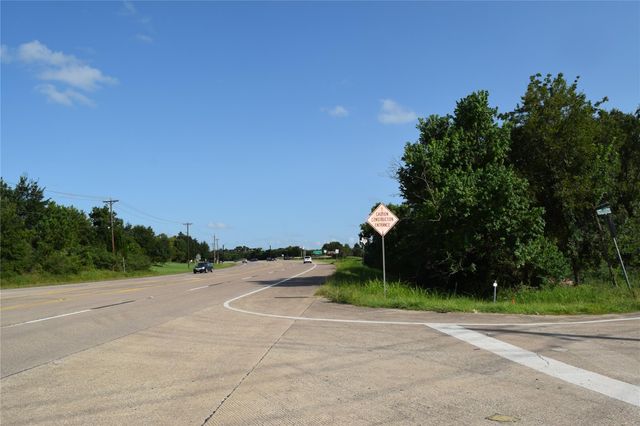 2304 Old Road, Friendswood, TX 77546