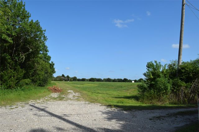 2304 Old Road, Friendswood, TX 77546