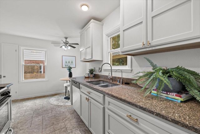 4227 N Olsen AVENUE, Shorewood, WI 53211