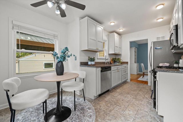 4227 N Olsen AVENUE, Shorewood, WI 53211