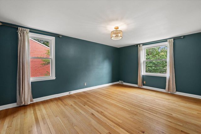 4227 N Olsen AVENUE, Shorewood, WI 53211