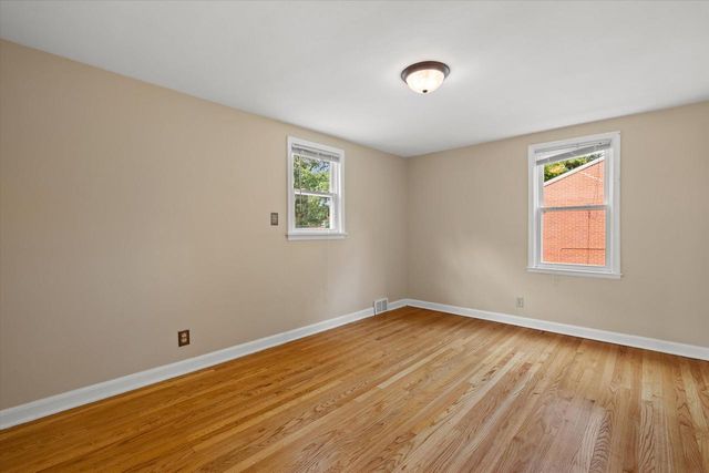 4227 N Olsen AVENUE, Shorewood, WI 53211