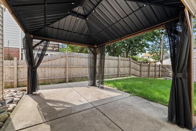 4227 N Olsen AVENUE, Shorewood, WI 53211