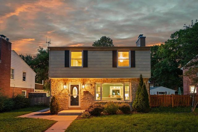4227 N Olsen AVENUE, Shorewood, WI 53211
