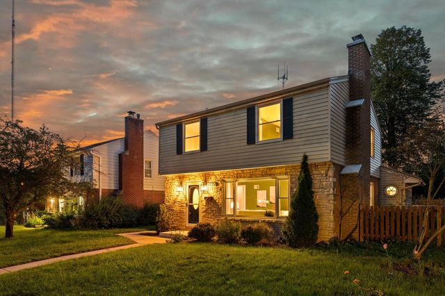 4227 N Olsen AVENUE, Shorewood, WI 53211