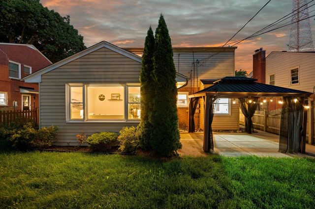 4227 N Olsen AVENUE, Shorewood, WI 53211
