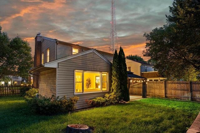 4227 N Olsen AVENUE, Shorewood, WI 53211
