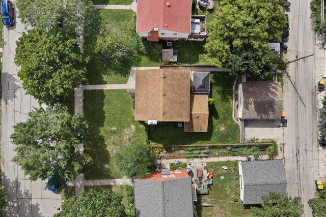 4227 N Olsen AVENUE, Shorewood, WI 53211