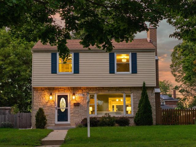 4227 N Olsen AVENUE, Shorewood, WI 53211