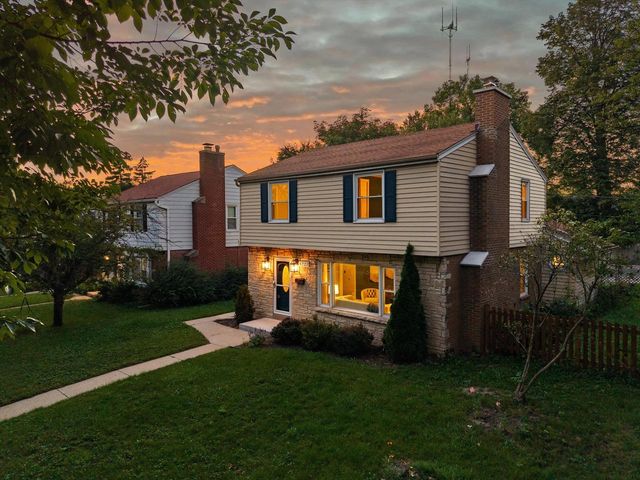 4227 N Olsen AVENUE, Shorewood, WI 53211