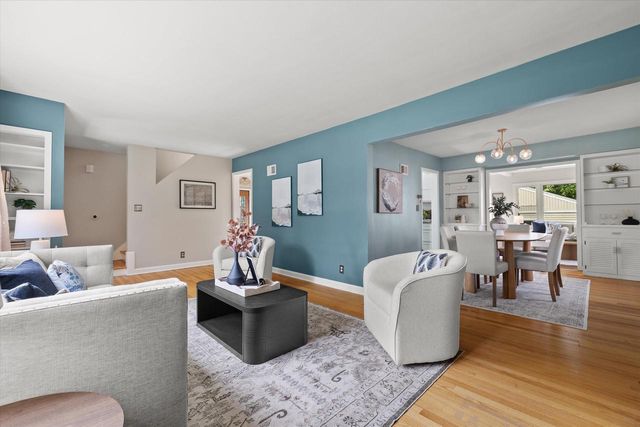 4227 N Olsen AVENUE, Shorewood, WI 53211