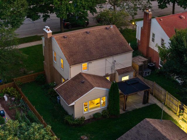 4227 N Olsen AVENUE, Shorewood, WI 53211