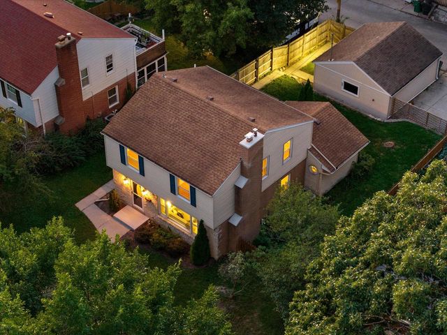 4227 N Olsen AVENUE, Shorewood, WI 53211