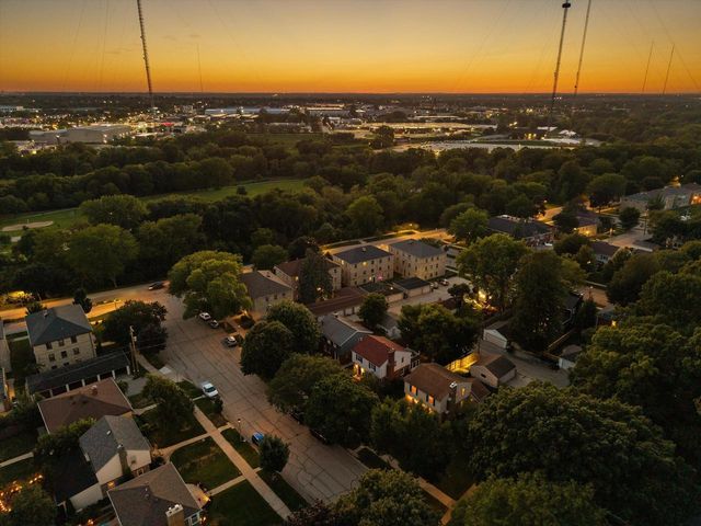 4227 N Olsen AVENUE, Shorewood, WI 53211