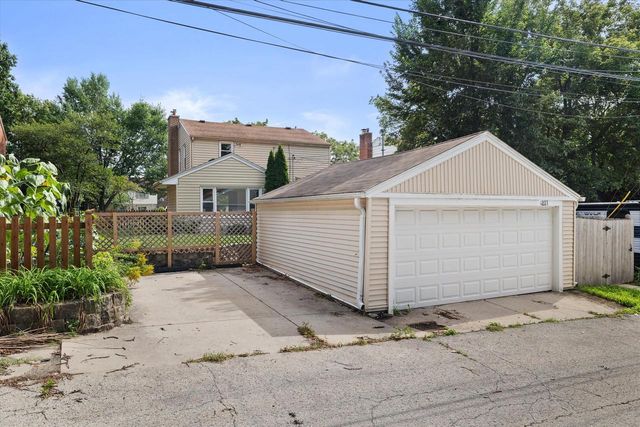 4227 N Olsen AVENUE, Shorewood, WI 53211