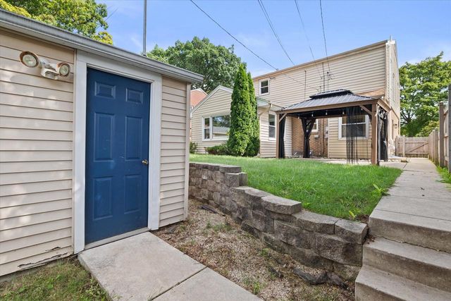 4227 N Olsen AVENUE, Shorewood, WI 53211