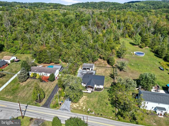 1330 N SANATOGA RD, Pottstown, PA 19464