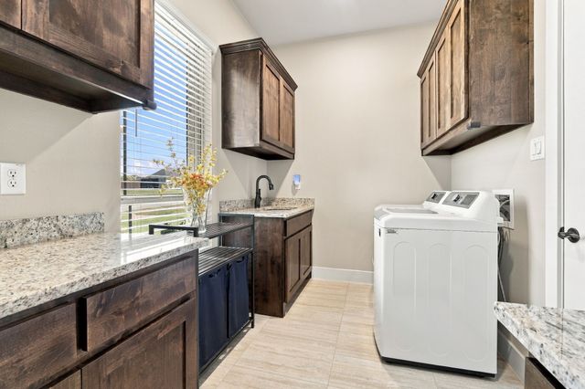420 Dove Meadow Trail, Waxahachie, TX 75167
