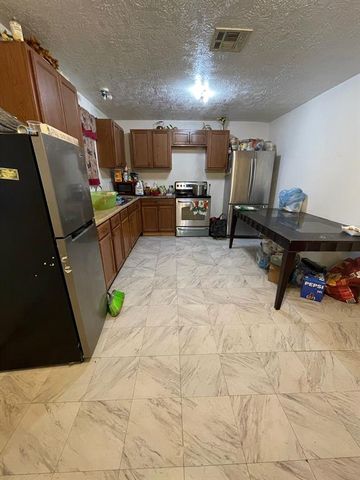 26113 Tyler Park, Bedias, TX 77831
