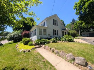 1020 S Marshall Avenue, Marshall City, MI 49068