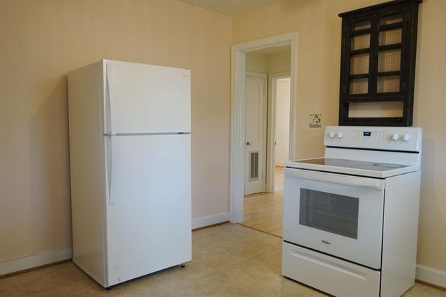 3652 Martinell AVE, Roanoke, VA 24018