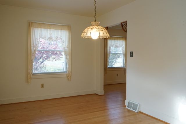 3652 Martinell AVE, Roanoke, VA 24018