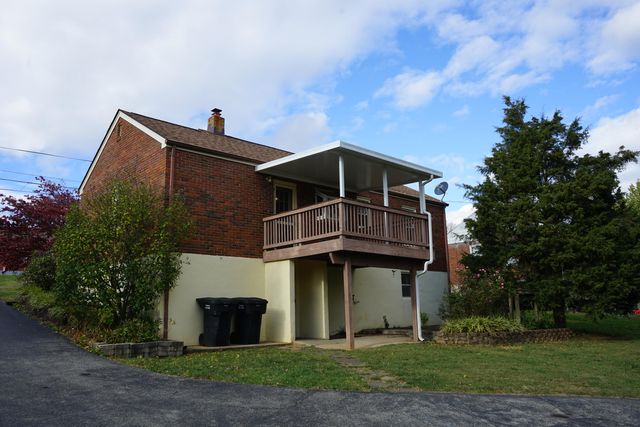 3652 Martinell AVE, Roanoke, VA 24018