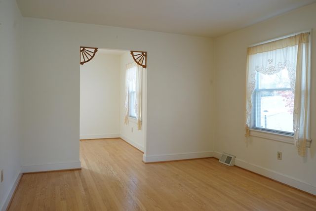 3652 Martinell AVE, Roanoke, VA 24018