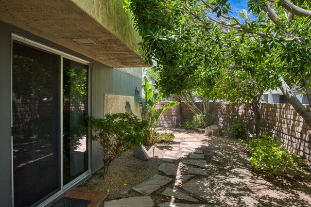 1190 Sunflower Lane, Palm Springs, CA 92262
