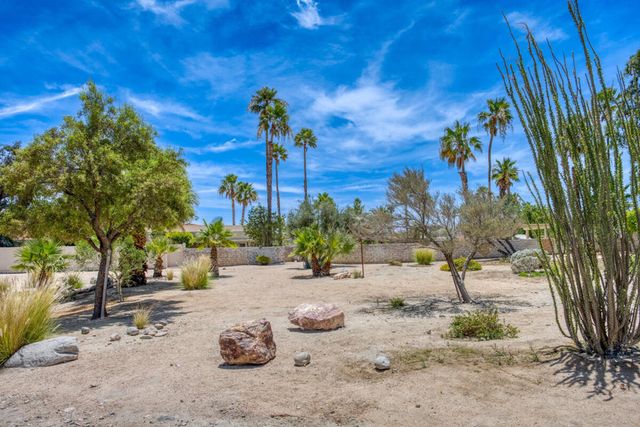 1190 Sunflower Lane, Palm Springs, CA 92262