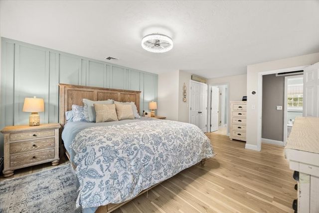 758 King St, Raynham, MA 02767