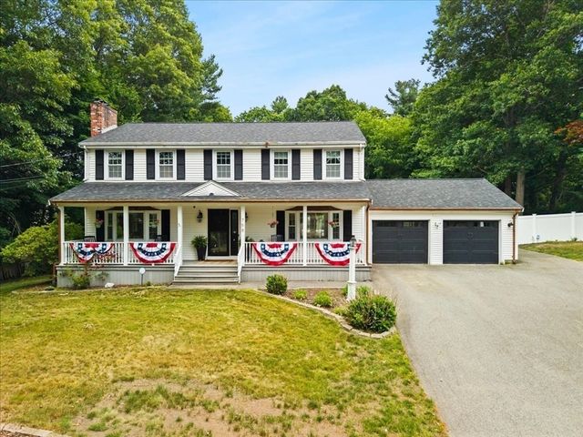 758 King St, Raynham, MA 02767