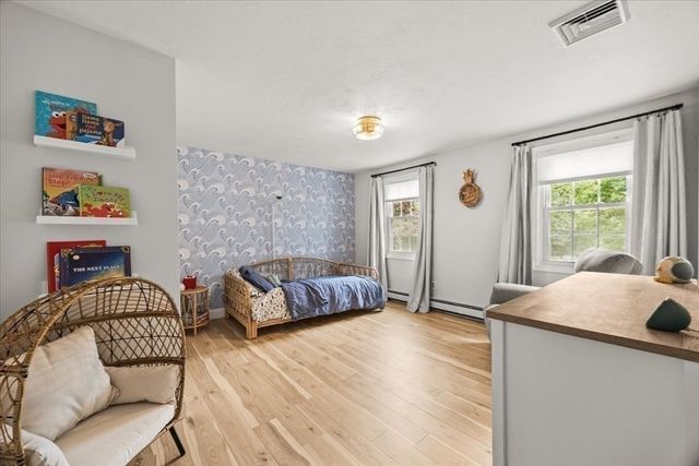 758 King St, Raynham, MA 02767