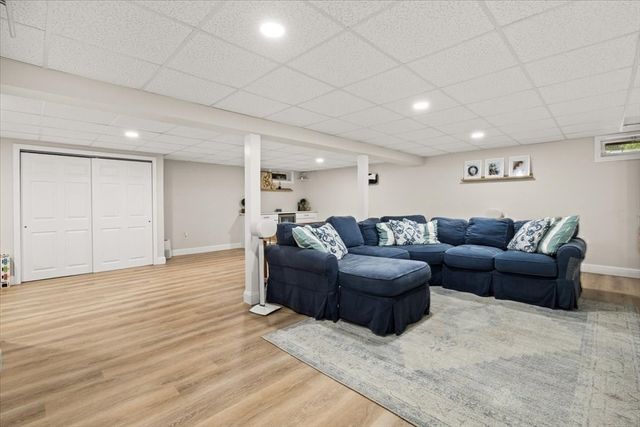 758 King St, Raynham, MA 02767