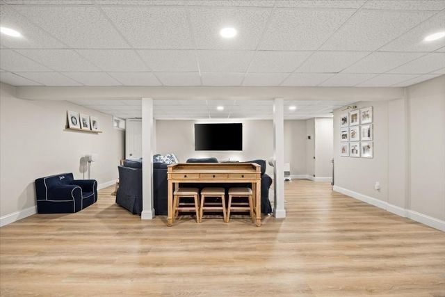 758 King St, Raynham, MA 02767