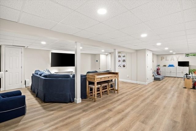 758 King St, Raynham, MA 02767