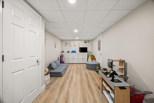 758 King St, Raynham, MA 02767
