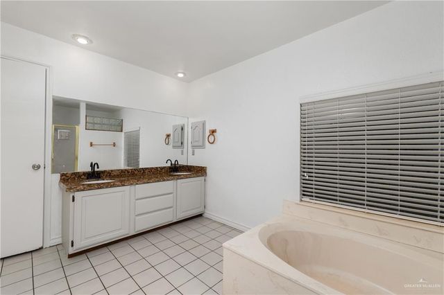 2910 La Costa Court, Harlingen, TX 78550