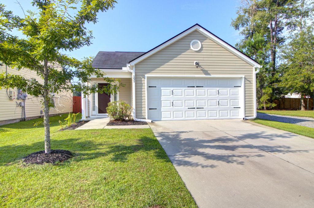 191 Brittondale Road, Summerville, SC 29485