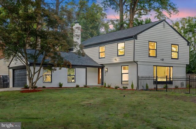 8511 HUNTER CREEK TRL, Rockville, MD 20854