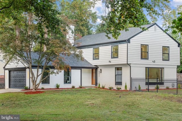 8511 HUNTER CREEK TRL, Rockville, MD 20854