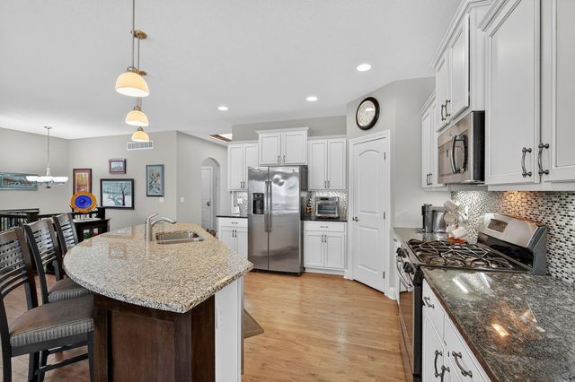 9124 Canyon Street, West Des Moines, IA 50266