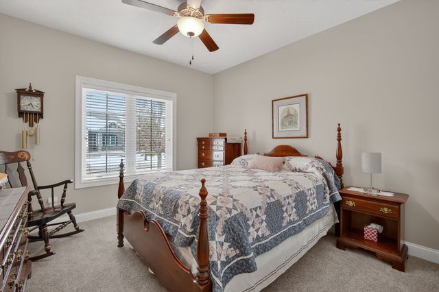 9124 Canyon Street, West Des Moines, IA 50266