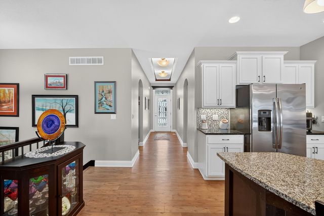 9124 Canyon Street, West Des Moines, IA 50266