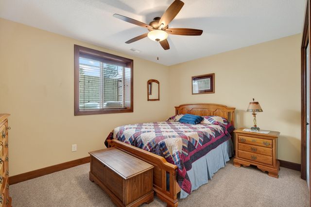 9124 Canyon Street, West Des Moines, IA 50266