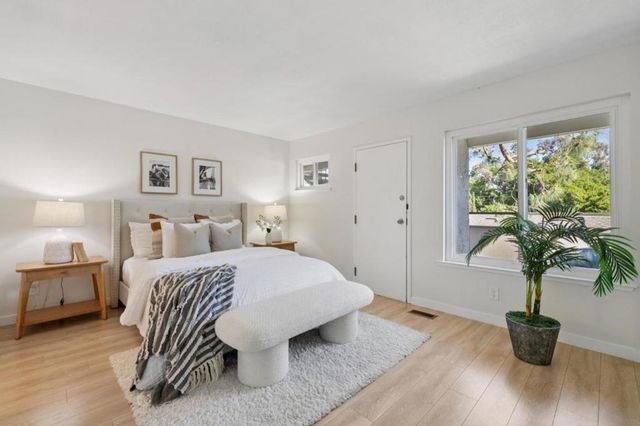 1544 San Antonio Street, Menlo Park, CA 94025