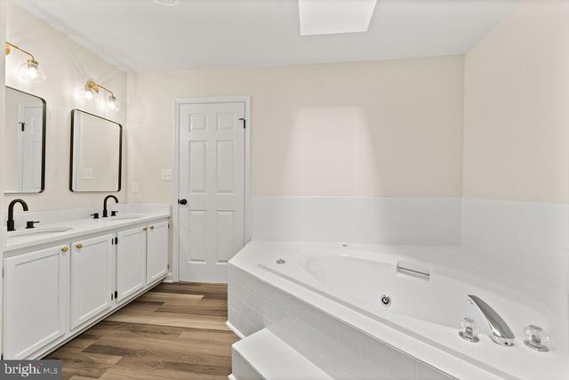 311 CROSSING RD, Fredericksburg, VA 22406
